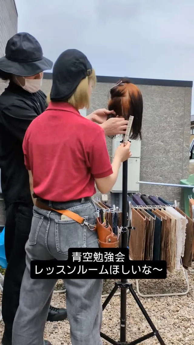 ちゃんと店内でも練習してます😅